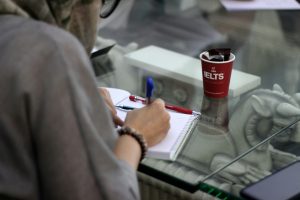 TOEFL mı IELTS mi? İki Sınav Arasındaki Farklar